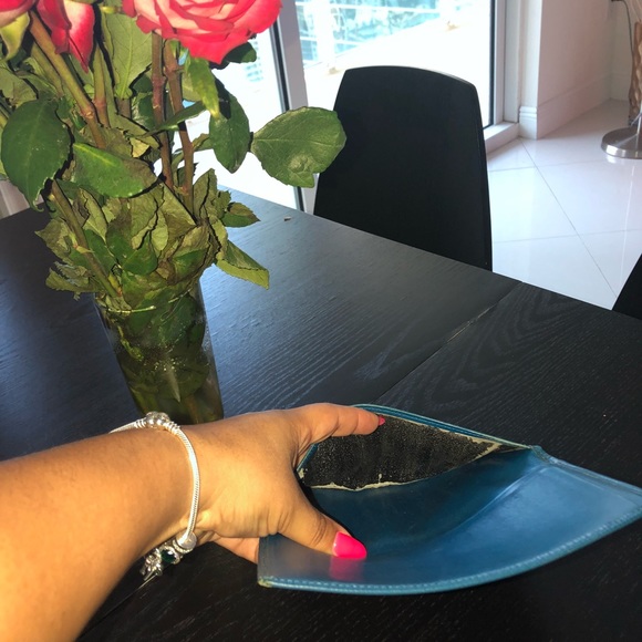 ❌❌SOLD❌❌ Passport Holder/ checkbook Blue Epic - Picture 6 of 6